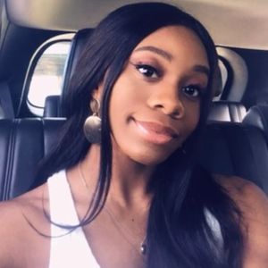 Meet your Posher, Nikki